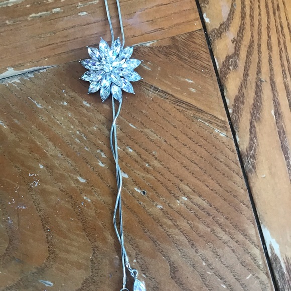 Blingy 3d star pendant with hanging drop gems - Picture 4 of 4